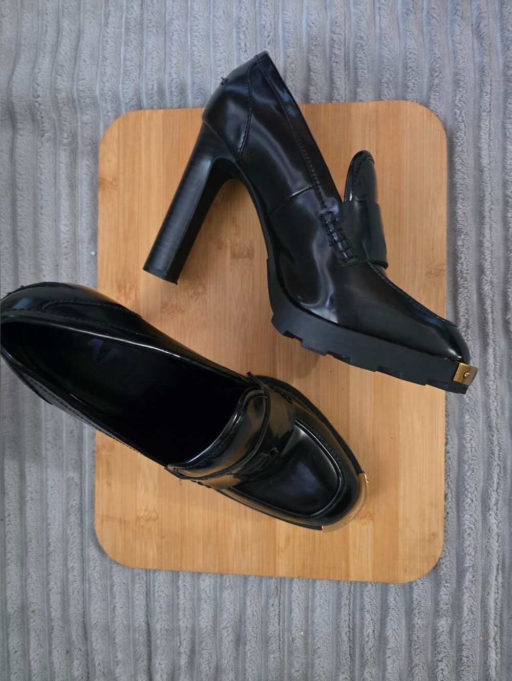 Women Karl Lagerfeld Black Heeled Loafer Pumps Size 8 - Picture 9 of 10